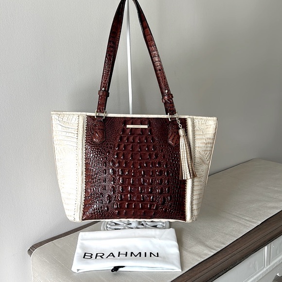 Brahmin Handbags - EUC Brahmin Asher Pecan Soriano Medium Tote Bag with Brahmin Dust Bag